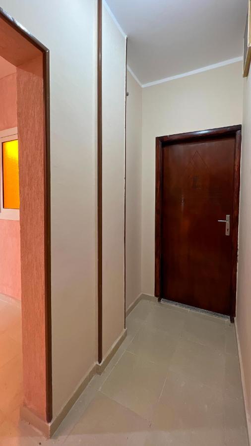 Pyramids Road Guest House Cozy Rooms And Rooftop Breakfast With The Pyramids View Nazlet el-Sîsi Extérieur photo
