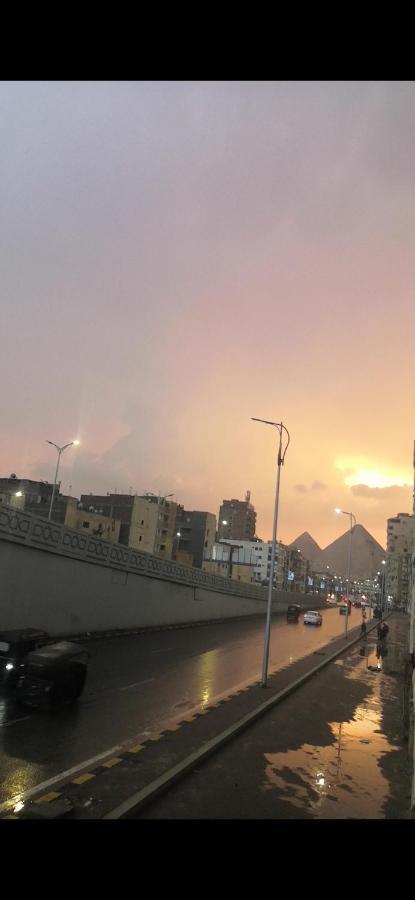 Pyramids Road Guest House Cozy Rooms And Rooftop Breakfast With The Pyramids View Nazlet el-Sîsi Extérieur photo
