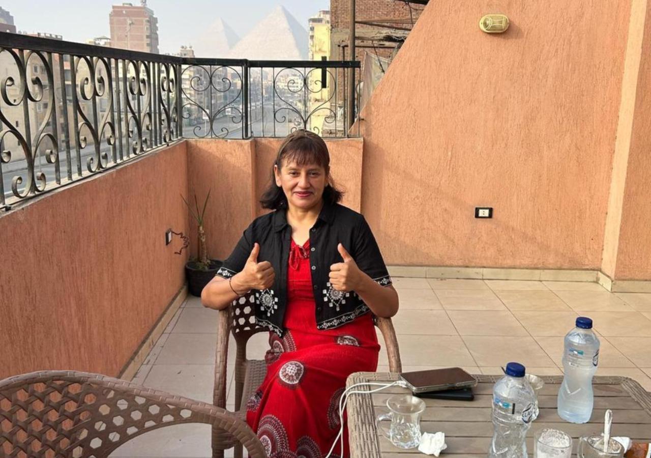 Pyramids Road Guest House Cozy Rooms And Rooftop Breakfast With The Pyramids View Nazlet el-Sîsi Extérieur photo